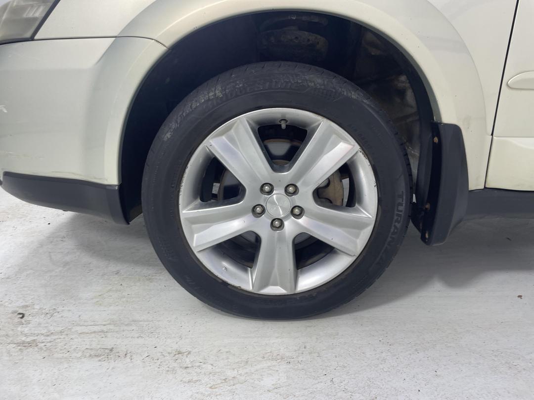 Photo '10' of Subaru Outback