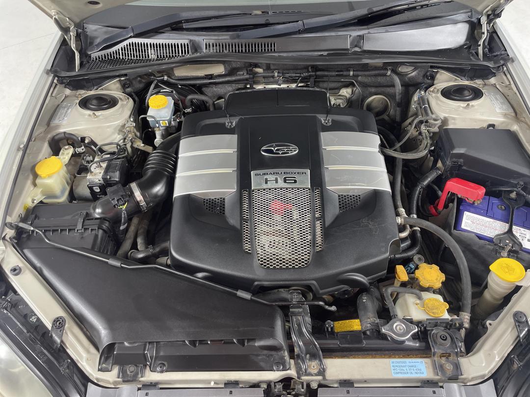 Photo '13' of Subaru Outback