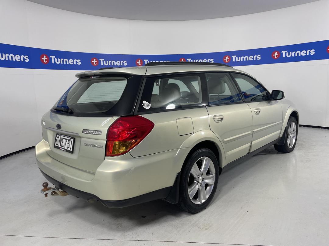 Photo '7' of Subaru Outback