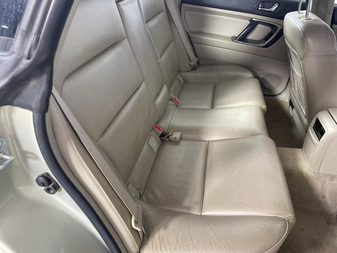 Photo '20' of Subaru Outback