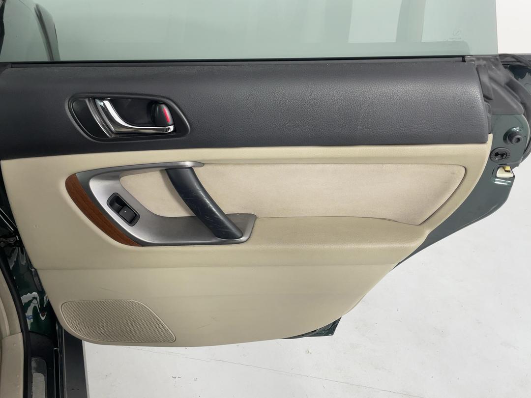 Photo '19' of Subaru Outback