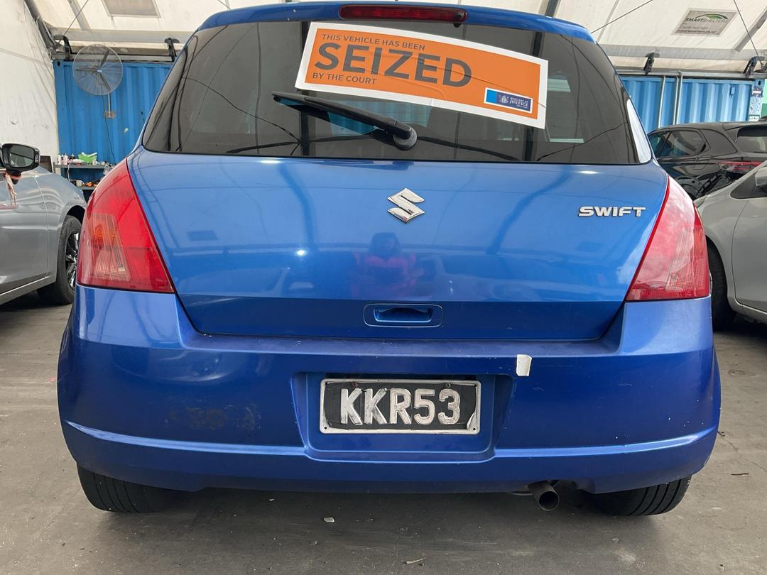 Photo '15' of Suzuki Swift