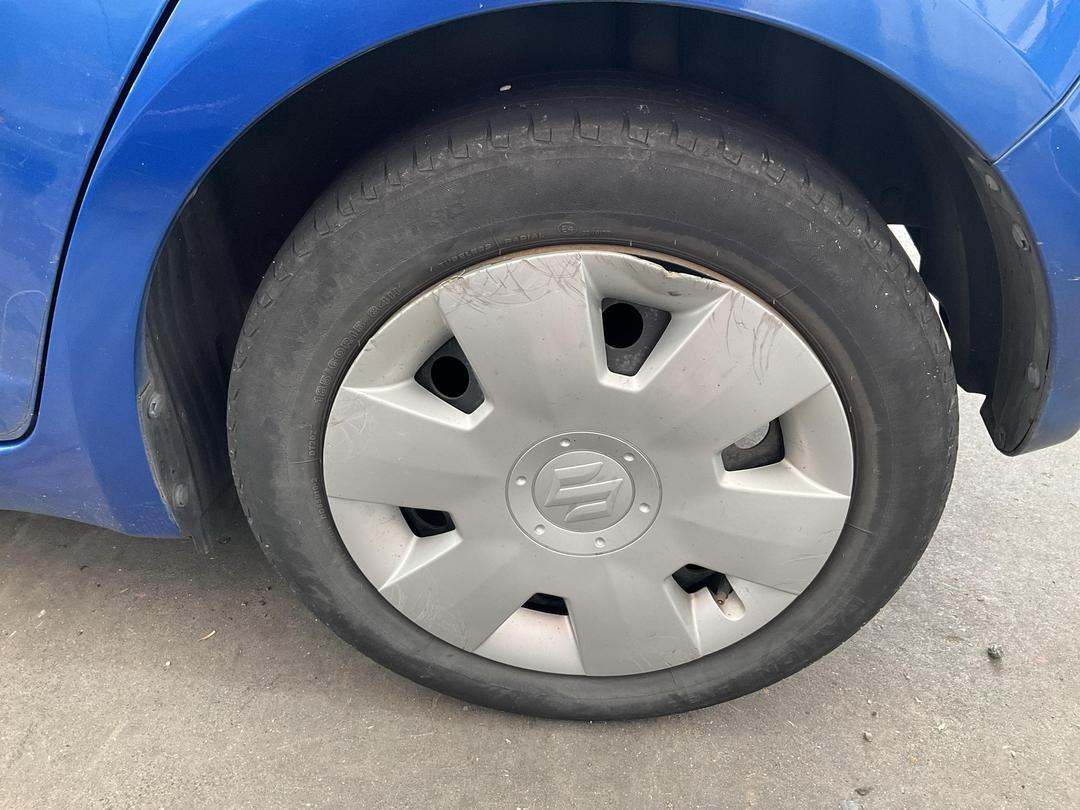 Photo '22' of Suzuki Swift