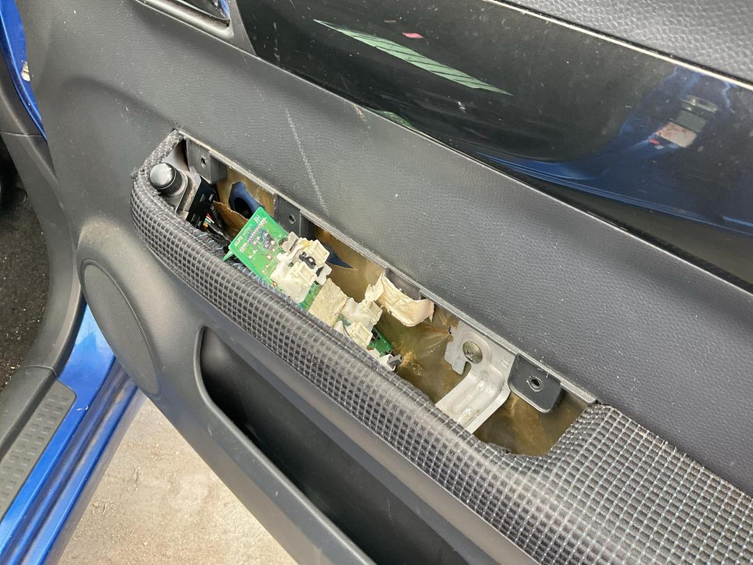 Photo '31' of Suzuki Swift