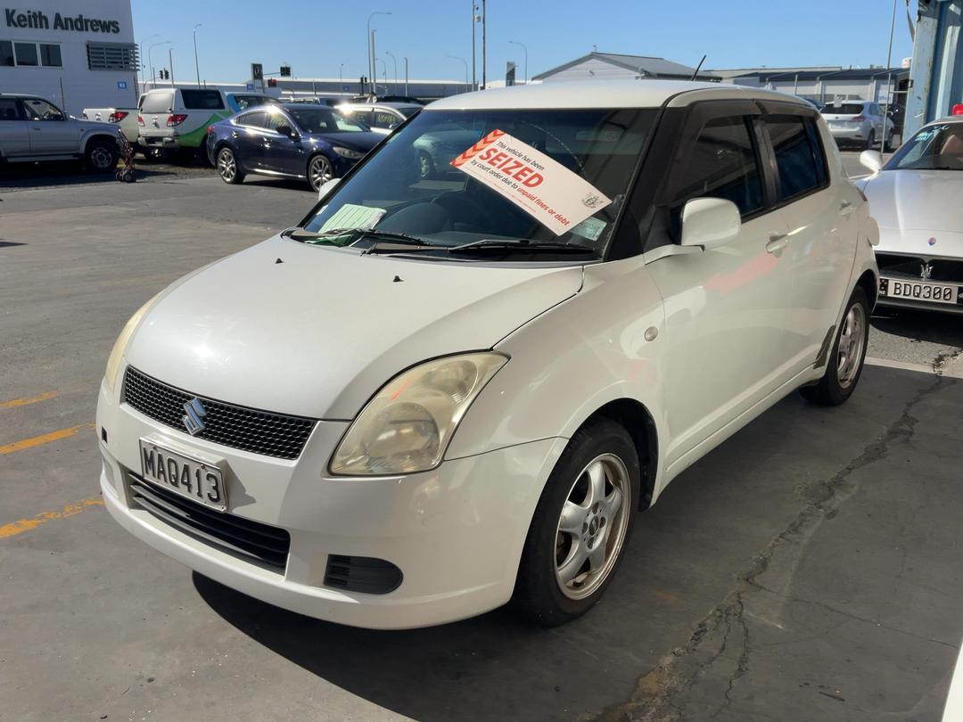 Photo '3' of Suzuki Swift Photo '3' of Suzuki Swift