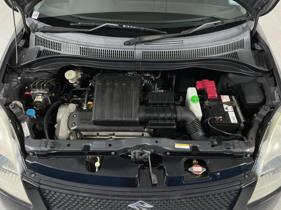 Photo '13' of Suzuki Swift