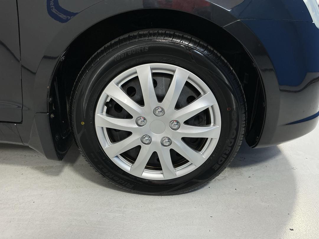 Photo '9' of Suzuki Swift