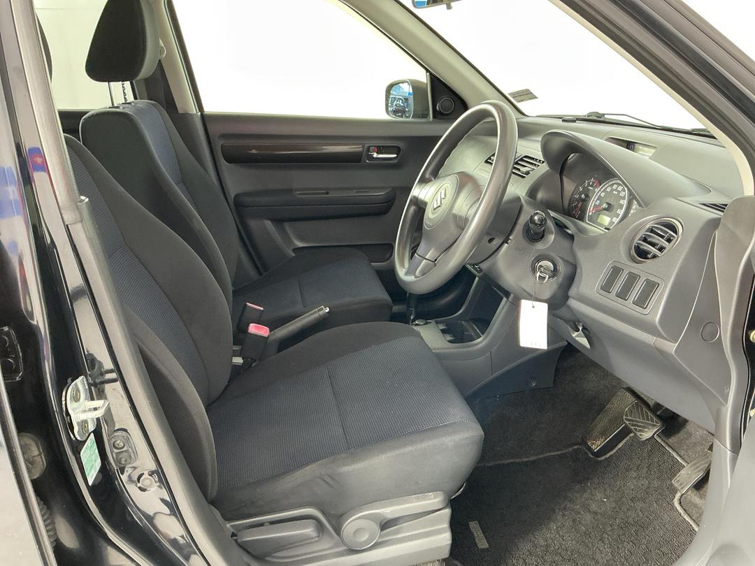 Photo '16' of Suzuki Swift