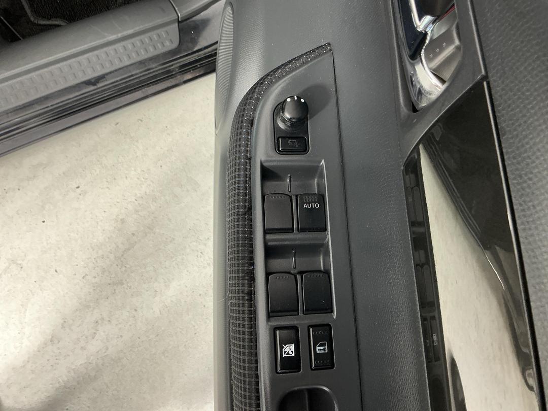 Photo '23' of Suzuki Swift