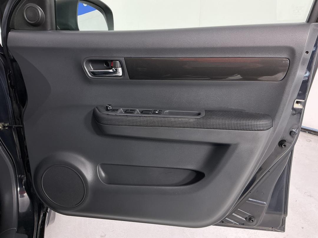 Photo '15' of Suzuki Swift