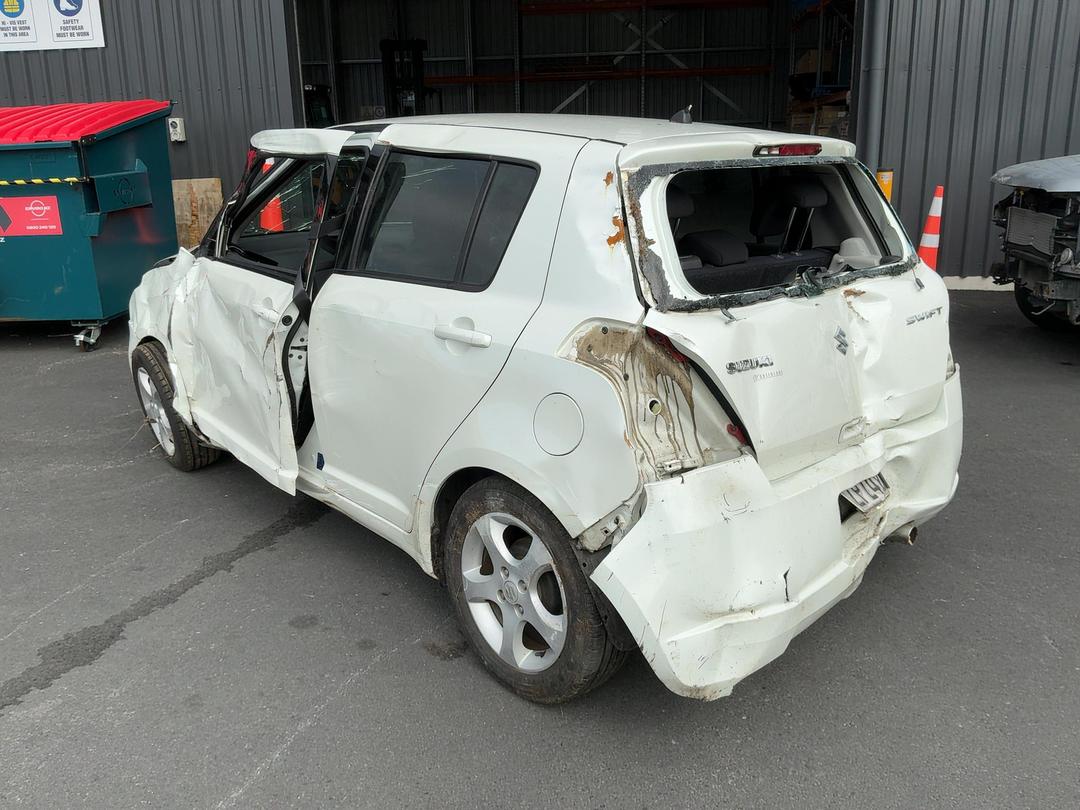 Photo '5' of Suzuki Swift Glxh2 LTD