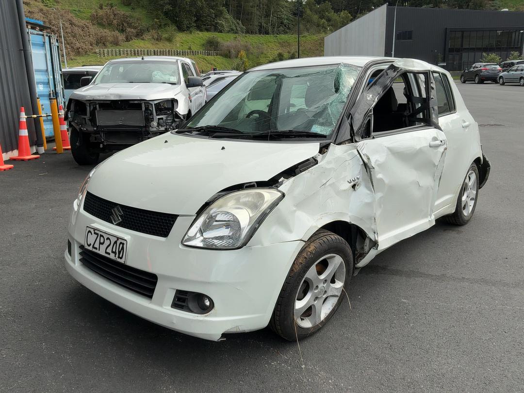 Photo '7' of Suzuki Swift Glxh2 LTD