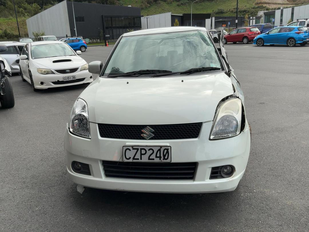 Photo '8' of Suzuki Swift Glxh2 LTD