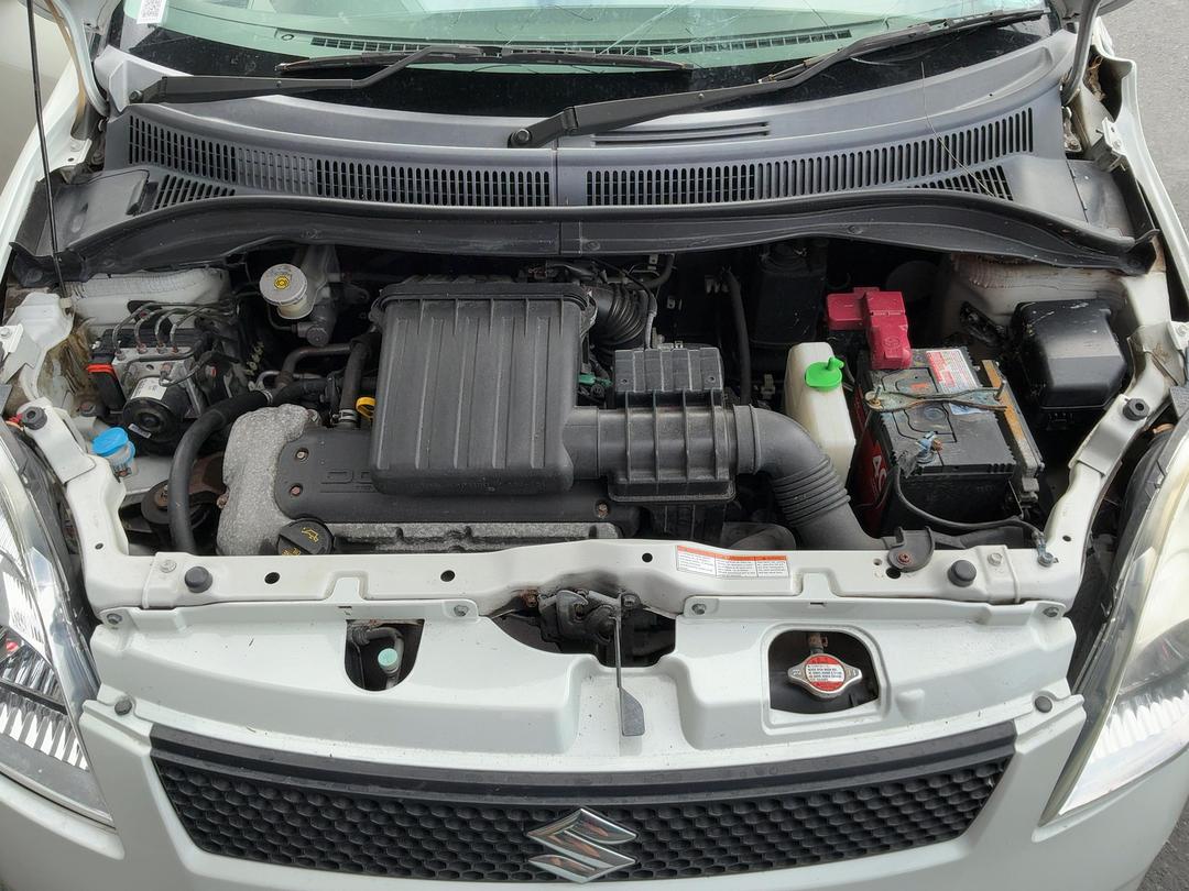 Photo '17' of Suzuki Swift Glxh2 LTD