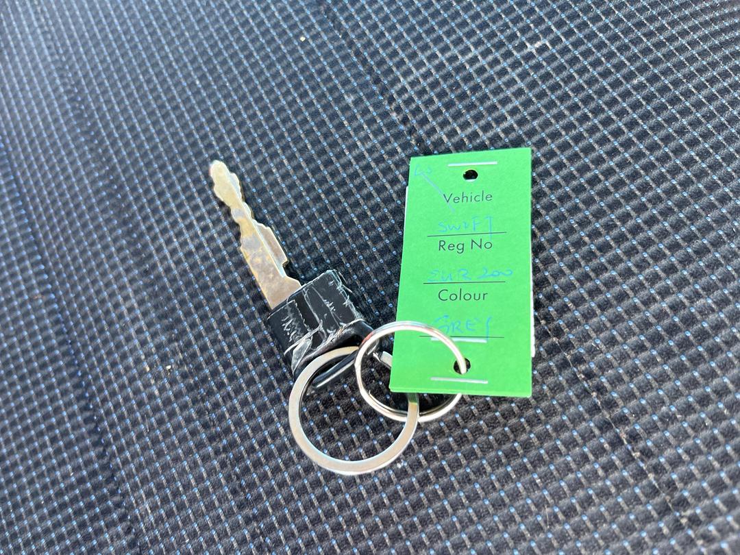 Photo '15' of Suzuki Swift