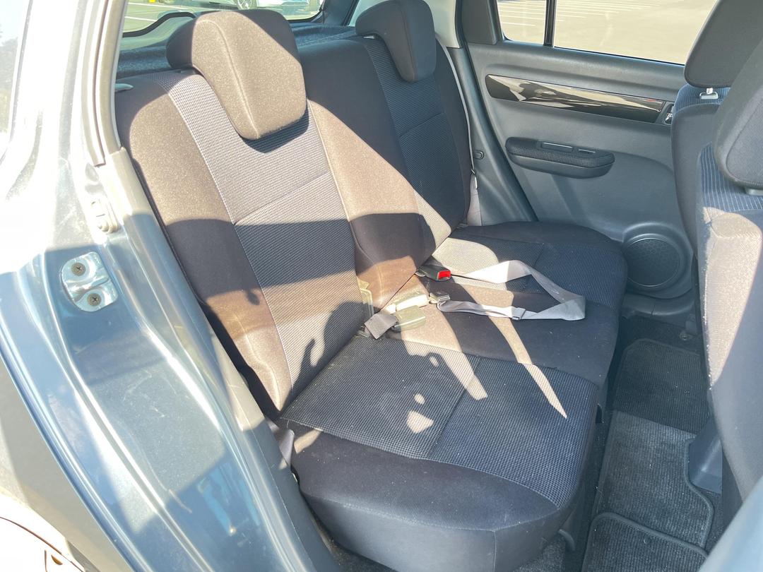 Photo '18' of Suzuki Swift