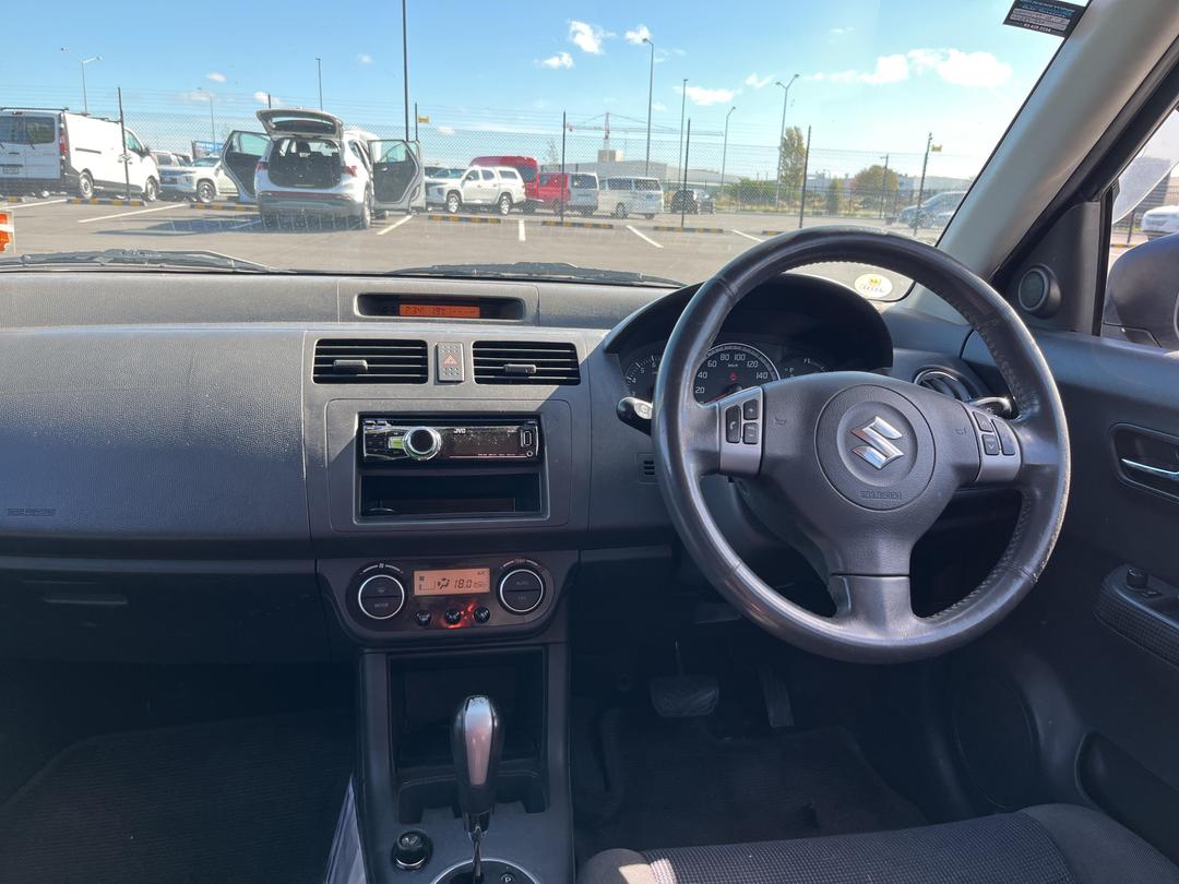 Photo '19' of Suzuki Swift