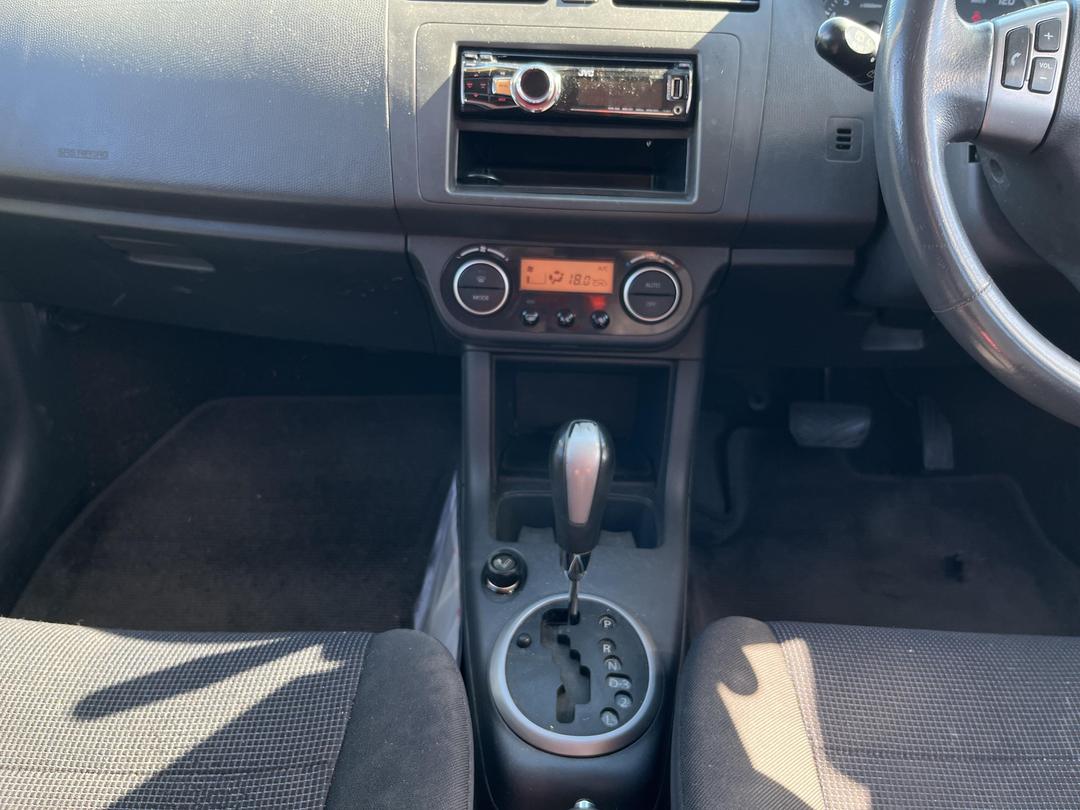 Photo '20' of Suzuki Swift