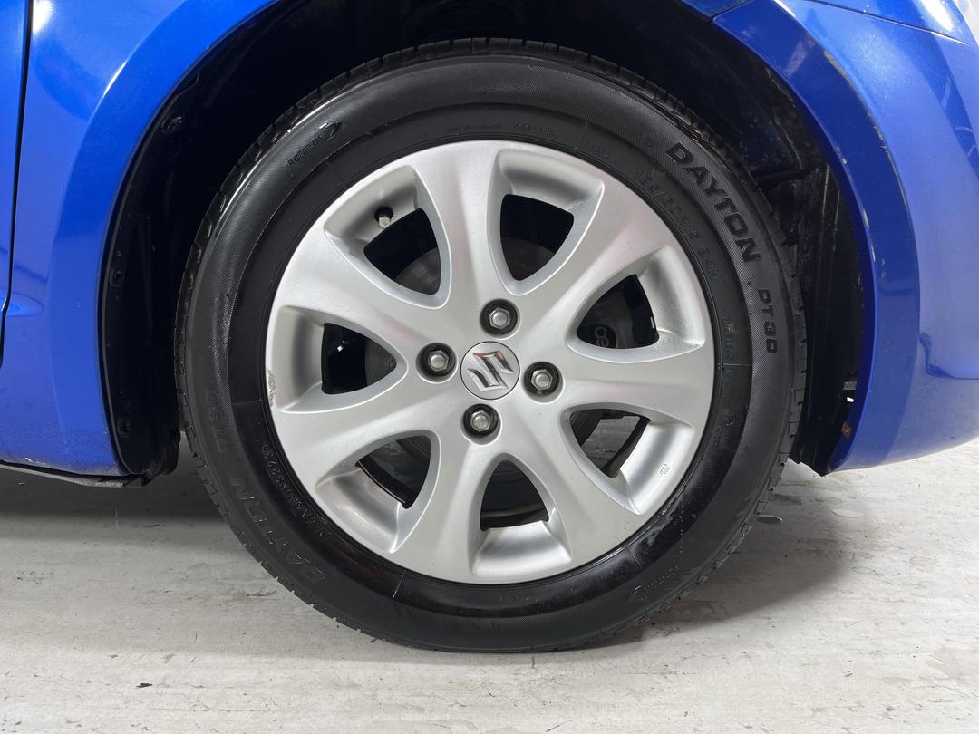 Photo '9' of Suzuki Swift