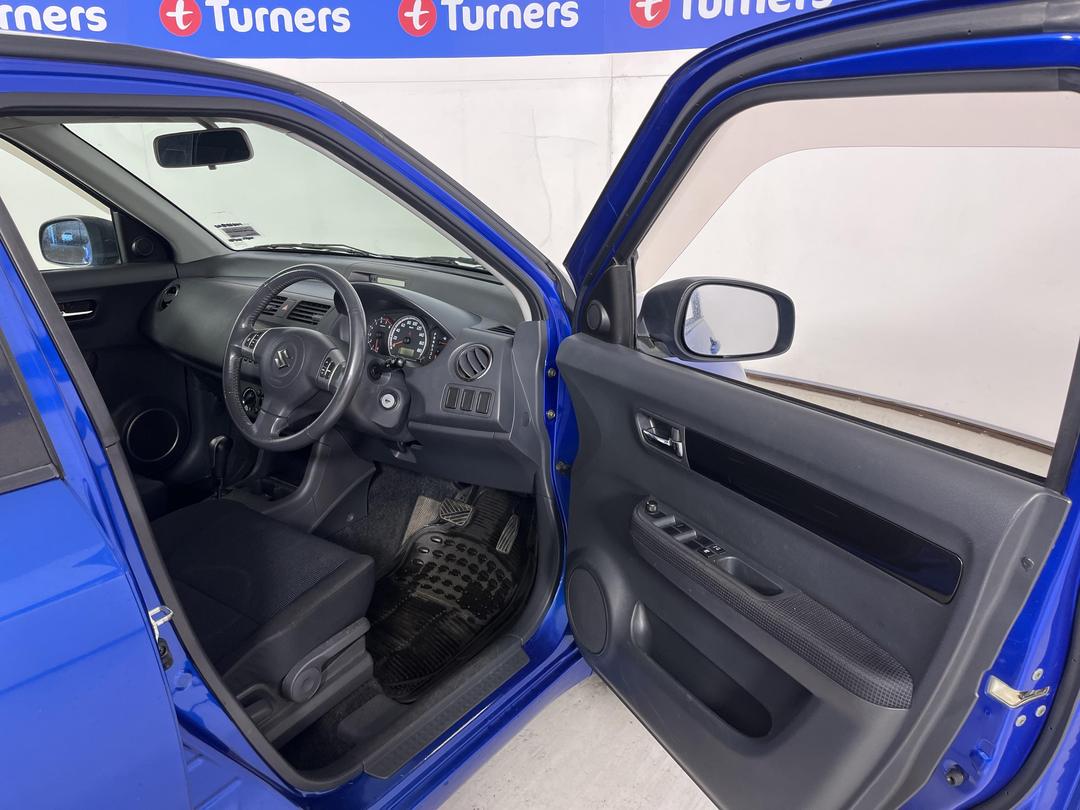 Photo '15' of Suzuki Swift