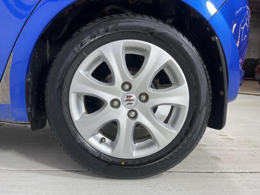 Photo '11' of Suzuki Swift