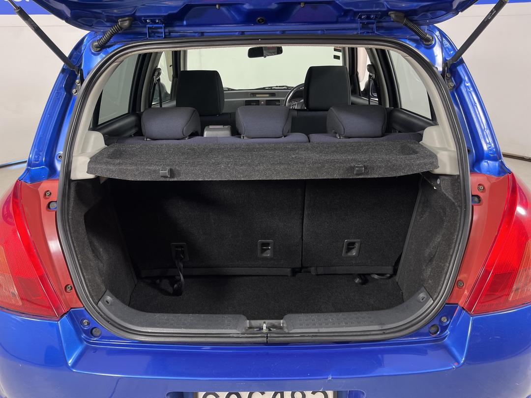 Photo '14' of Suzuki Swift