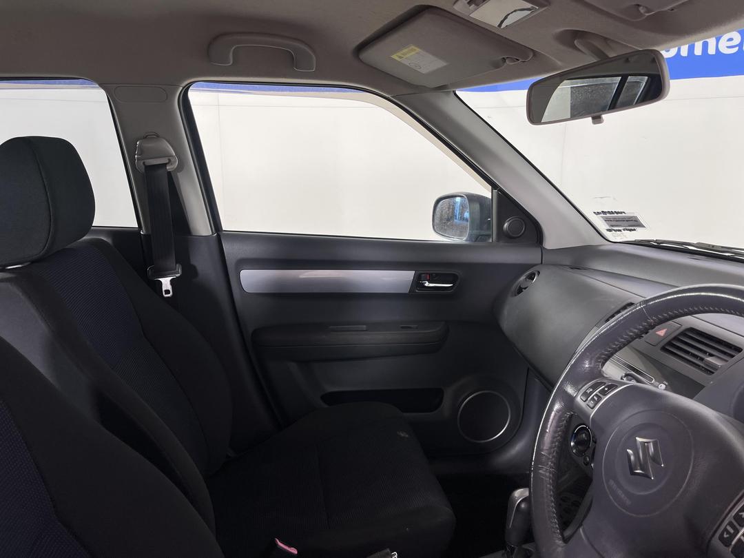 Photo '16' of Suzuki Swift