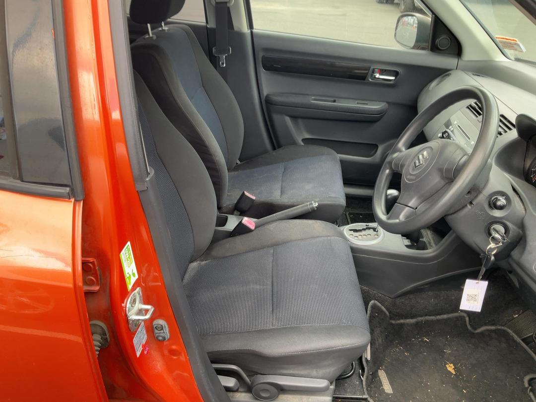 Photo '8' of Suzuki Swift