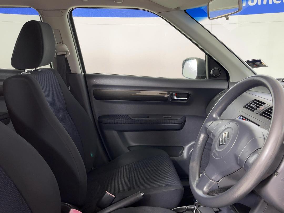 Photo '16' of Suzuki Swift