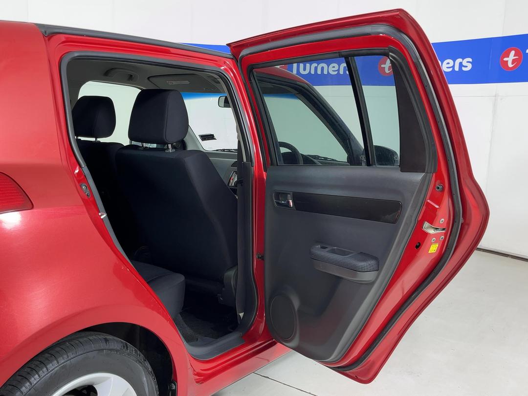 Photo '19' of Suzuki Swift