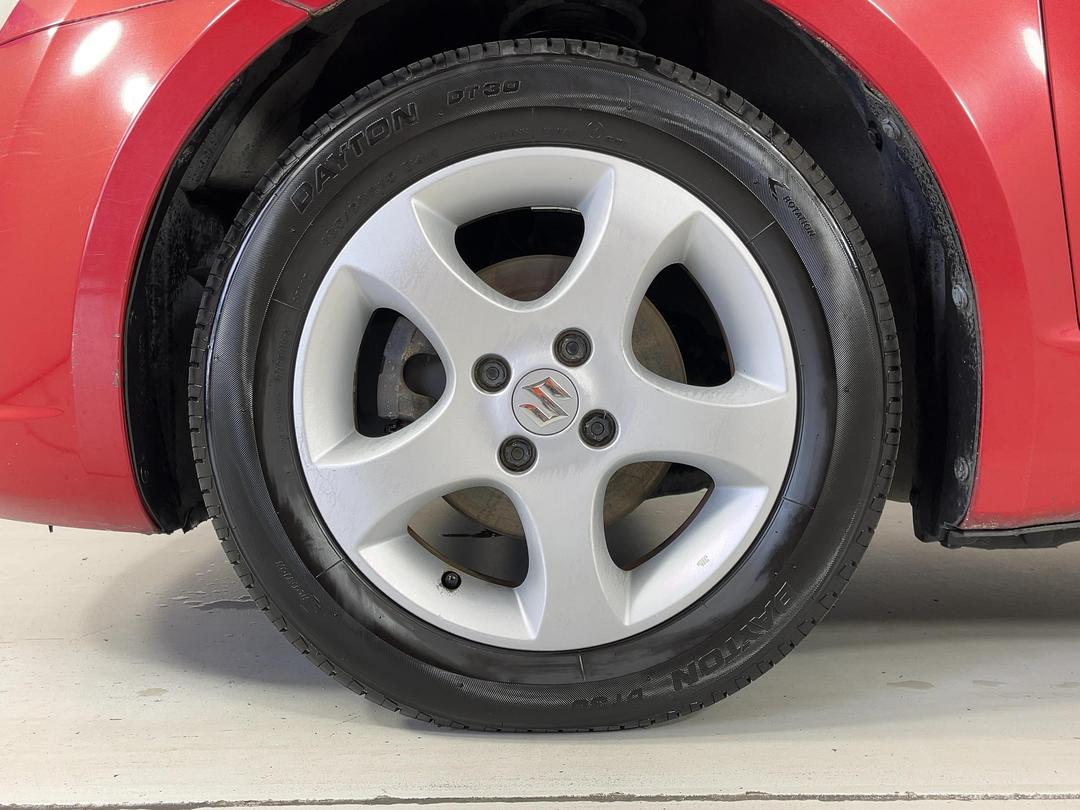 Photo '10' of Suzuki Swift