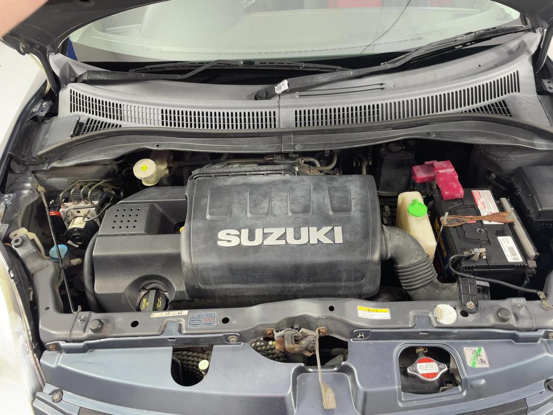 Photo '11' of Suzuki Swift Photo '11' of Suzuki Swift