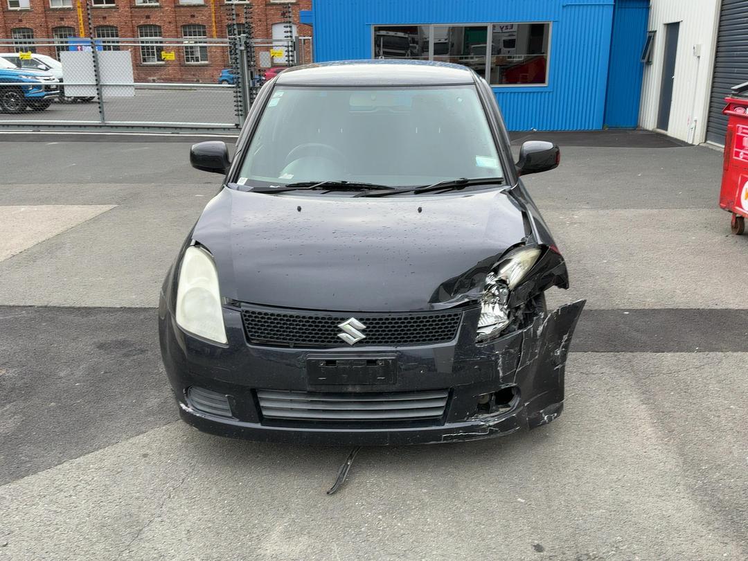 Photo '2' of Suzuki Swift Photo '2' of Suzuki Swift