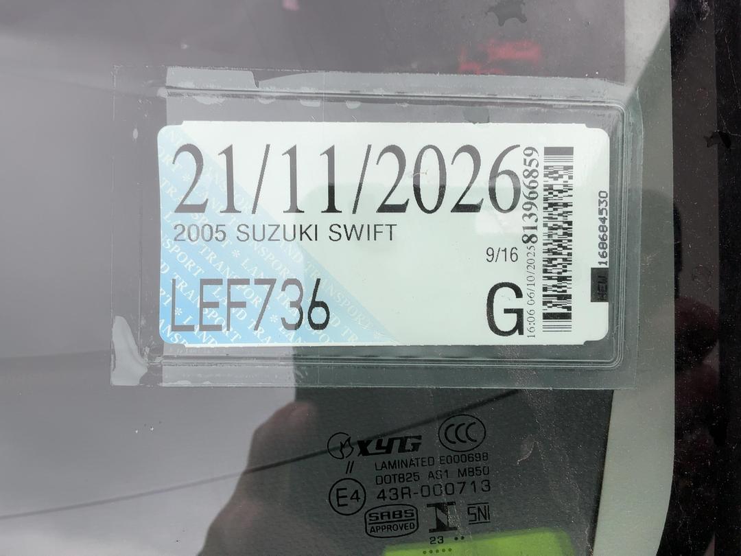Photo '15' of Suzuki Swift Photo '15' of Suzuki Swift