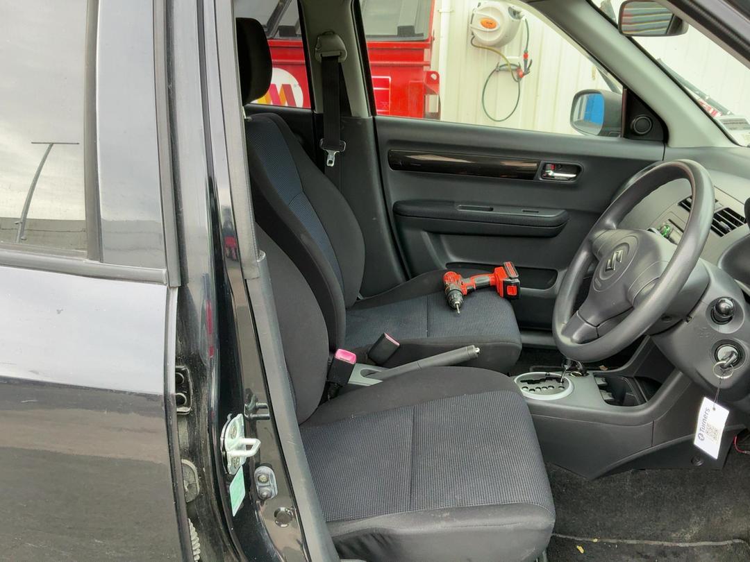 Photo '17' of Suzuki Swift Photo '17' of Suzuki Swift