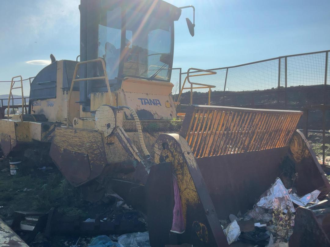 Photo '4' of Tana G260 Bulldozer