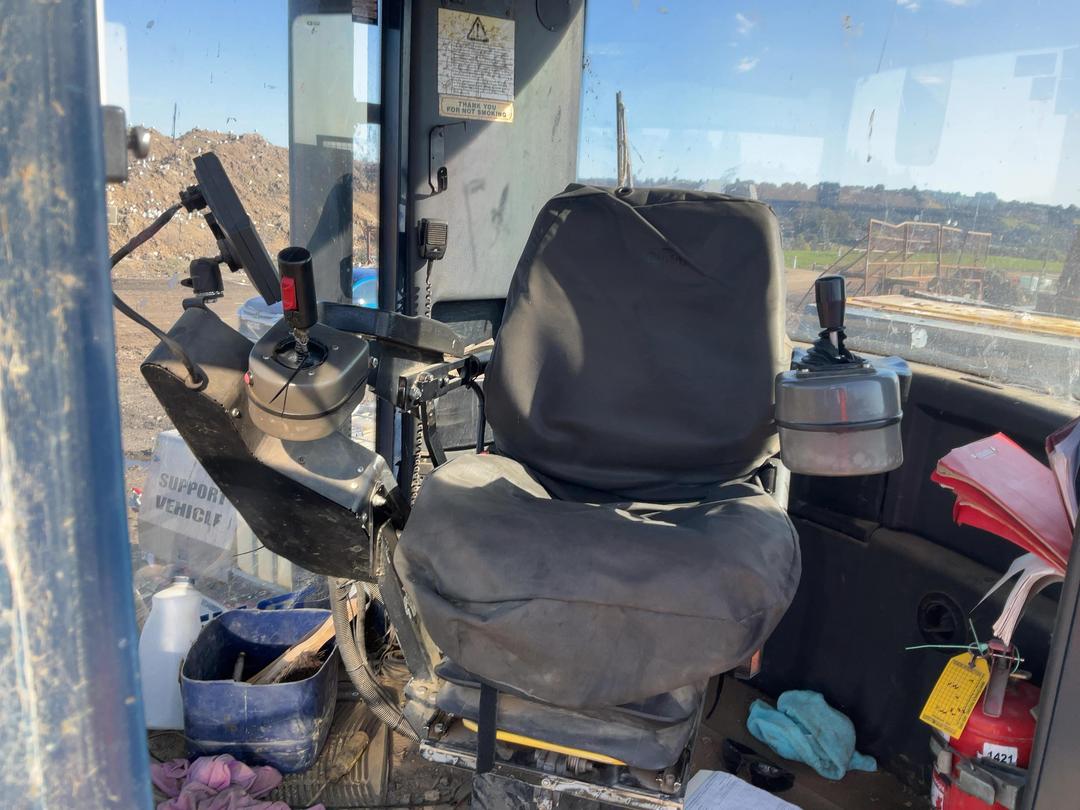Photo '15' of Tana G260 Bulldozer