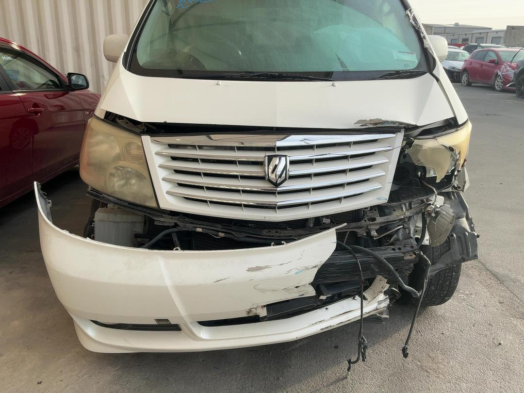 Photo '4' of Toyota Alphard Photo '4' of Toyota Alphard