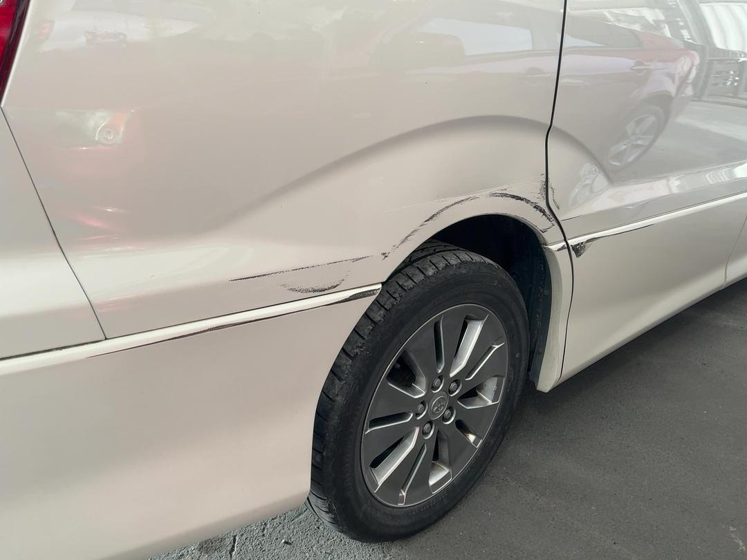 Photo '7' of Toyota Alphard Photo '7' of Toyota Alphard