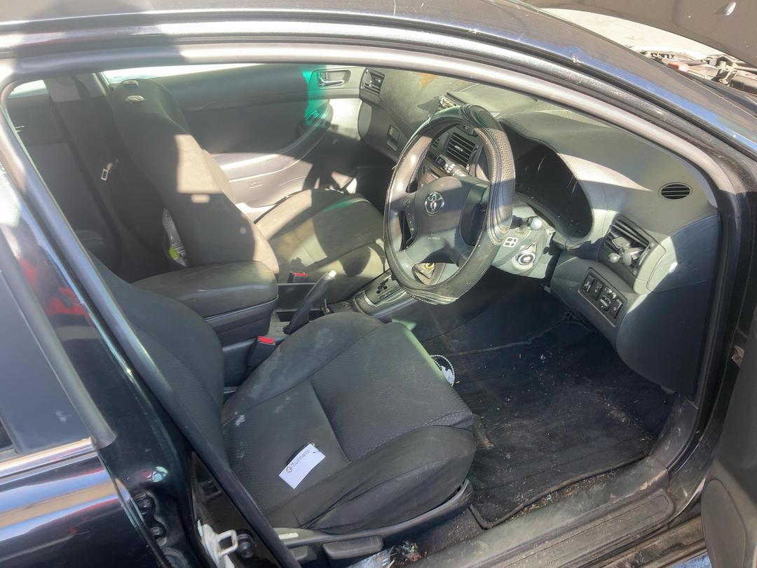 Photo '36' of Toyota Avensis Photo '36' of Toyota Avensis