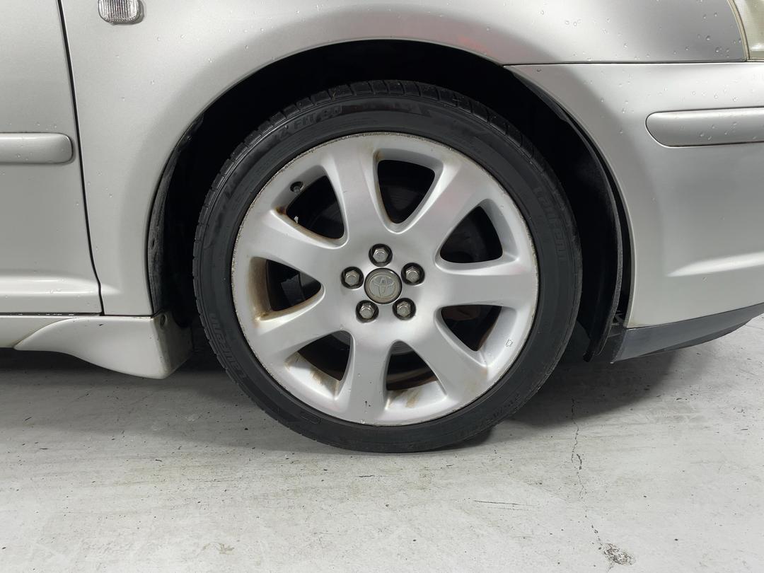 Photo '9' of Toyota Avensis