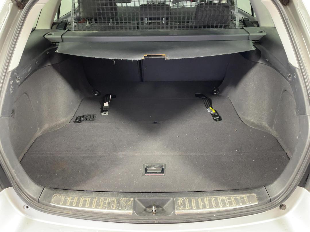 Photo '14' of Toyota Avensis