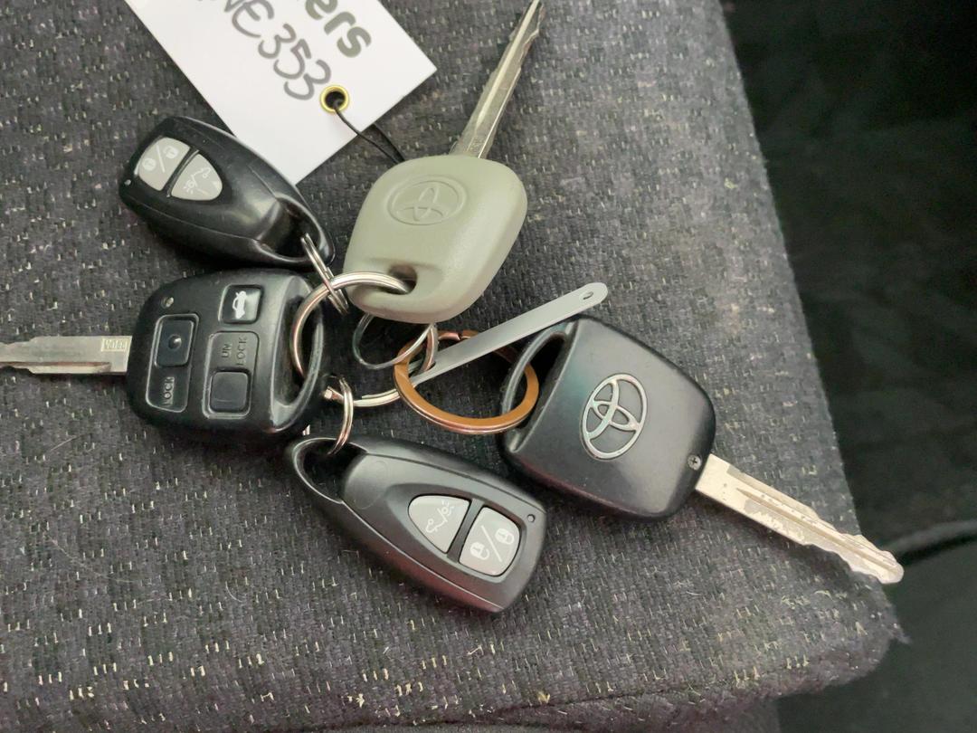 Photo '22' of Toyota Avensis
