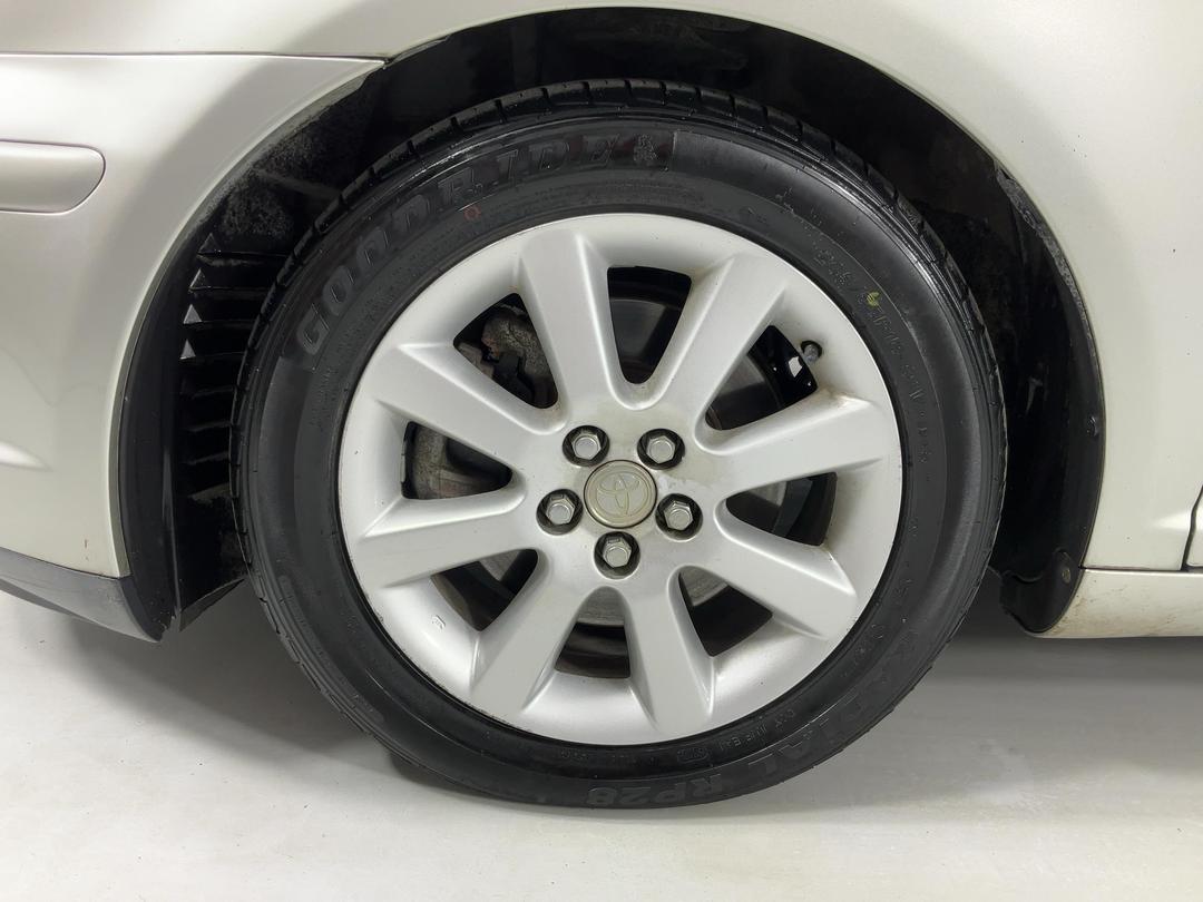 Photo '10' of Toyota Avensis