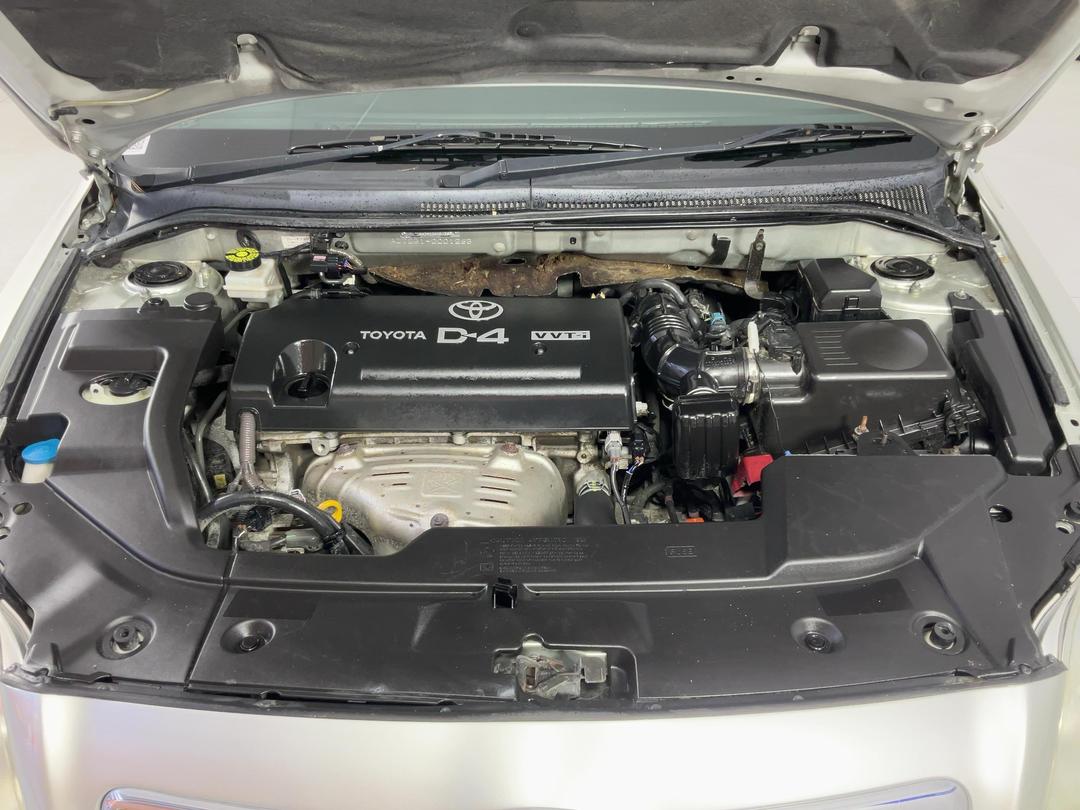 Photo '13' of Toyota Avensis