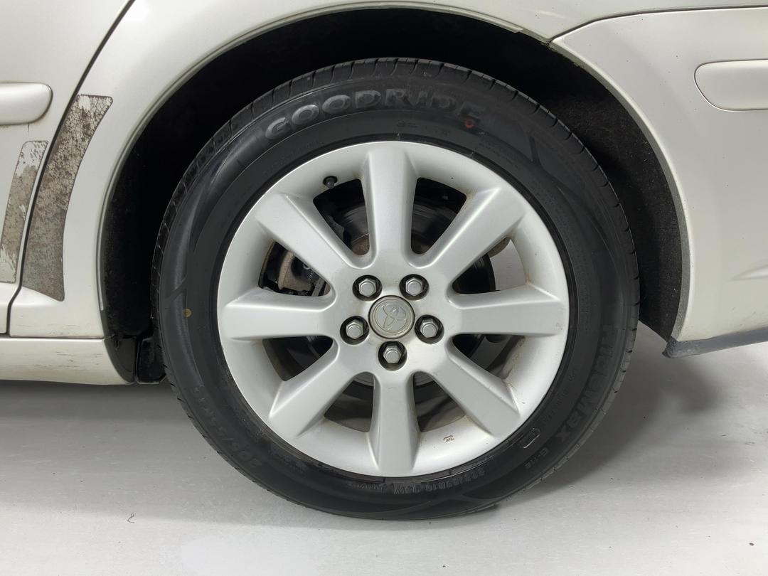 Photo '11' of Toyota Avensis