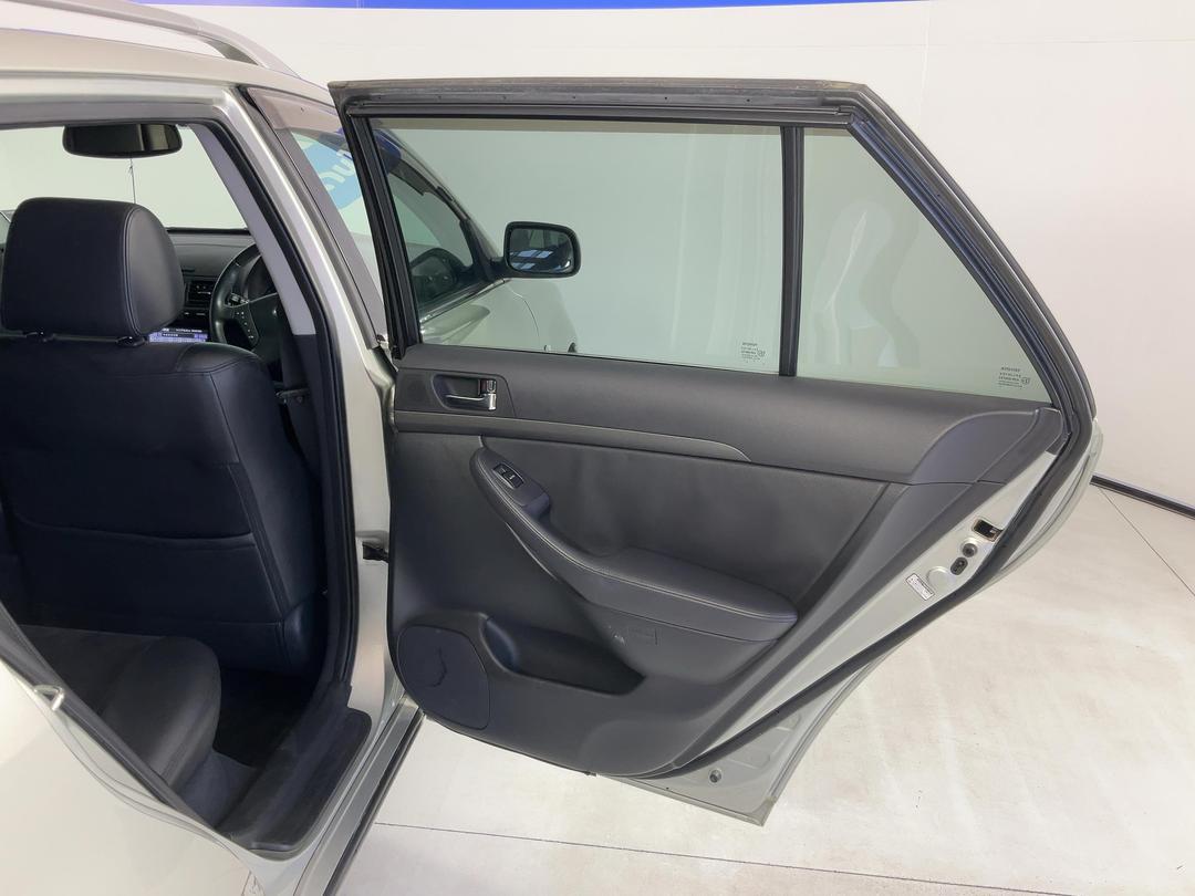 Photo '19' of Toyota Avensis