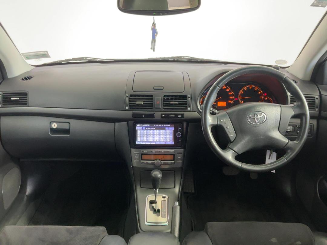 Photo '17' of Toyota Avensis