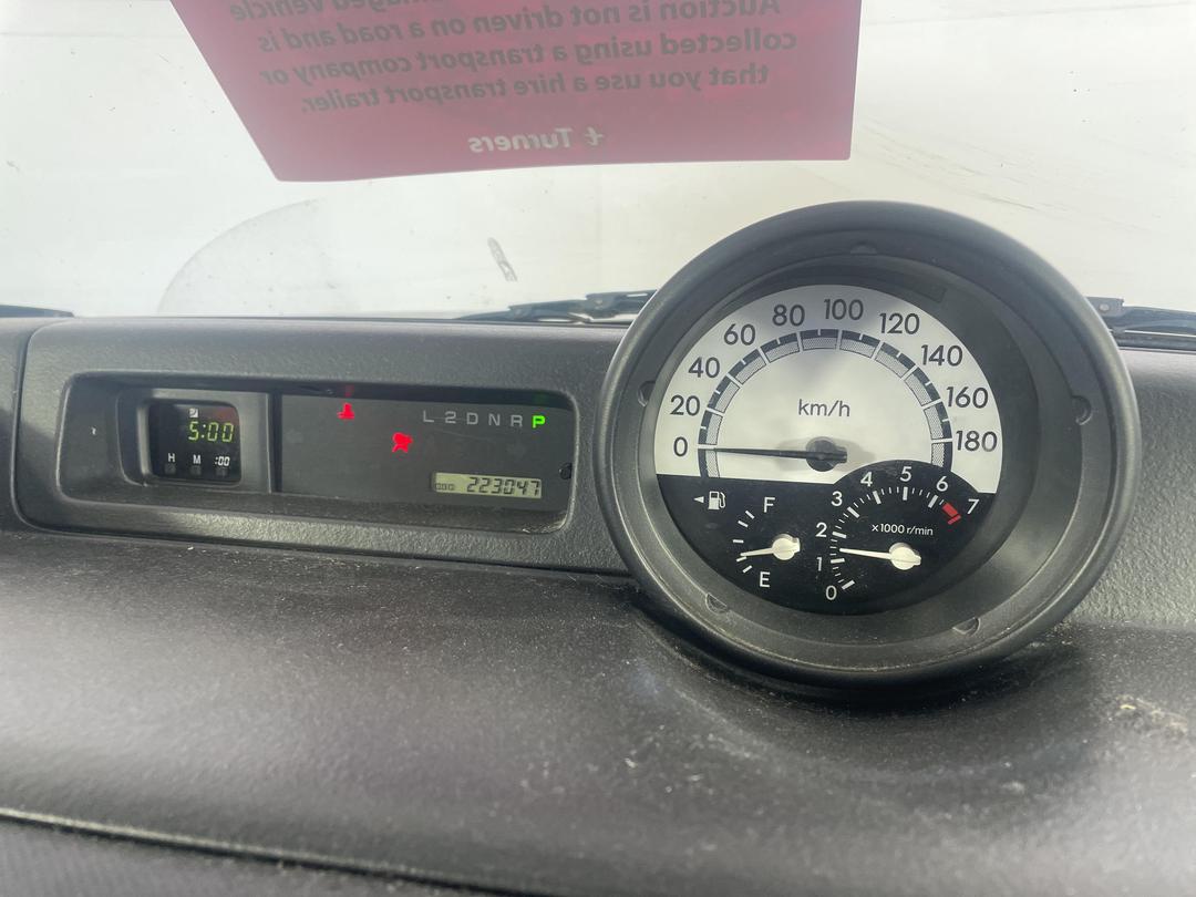 Photo '18' of Toyota BB