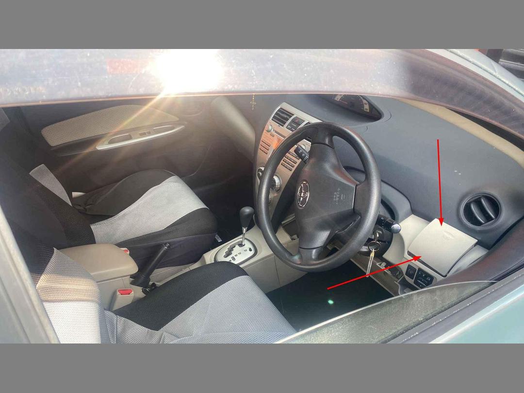 Photo '6' of Toyota Belta Photo '6' of Toyota Belta